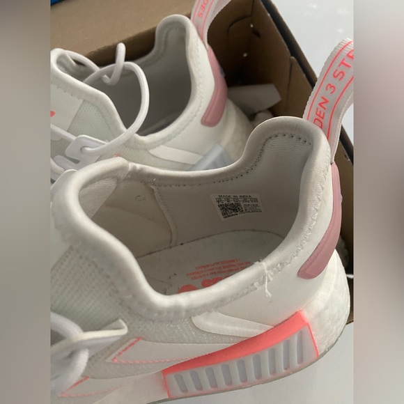 Brand new NMD- with box white and pink - Picture 2 of 4